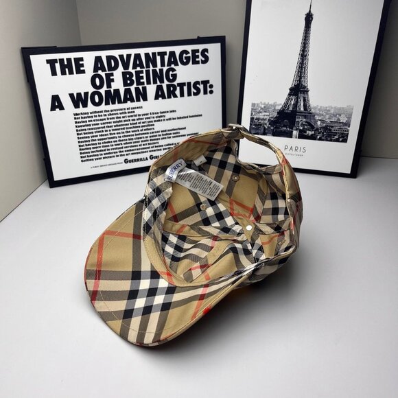 Burberry cap - Picture 7 of 7